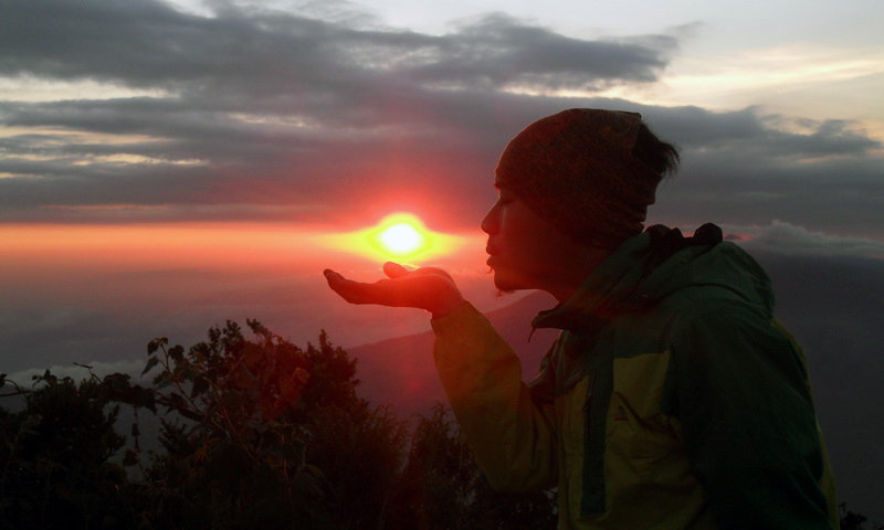 Adventure indonesia Raksasa Gunung Cikuray