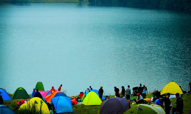 ekspedisi pendaki gunung taman nasional semeru ranu kumbolo