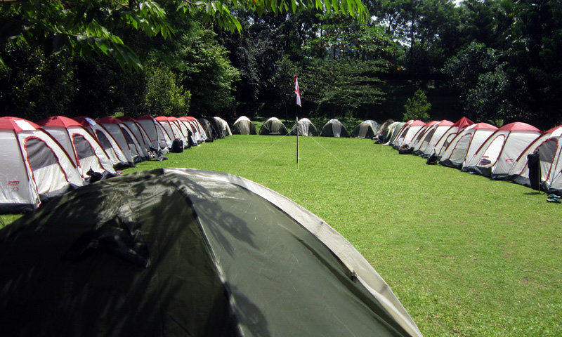 outbound camping tenda pramuka