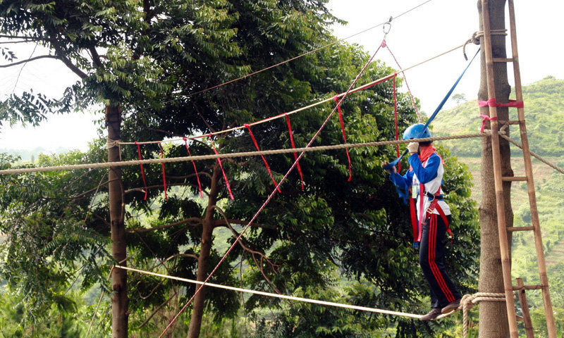 outbound highropes walking