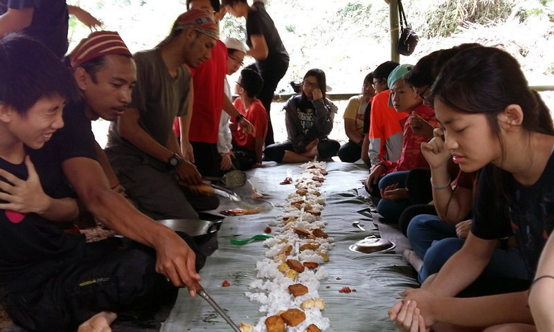 outbound lembur experience makan